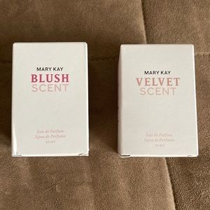 New Mary Kay perfume set.